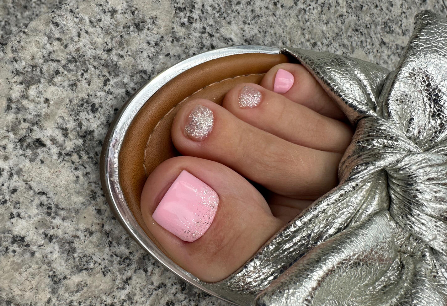 Pedicure hybrydowy Pedicure Warszawa